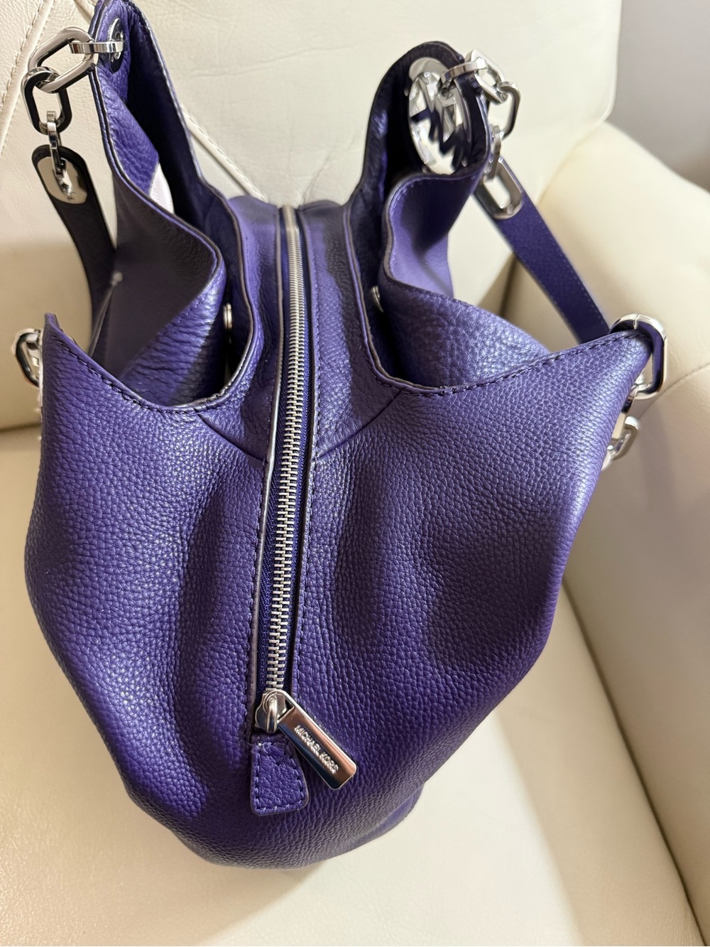 Michael Kors Purple Leather Shoulder Bag with Silver Hardware - Picture 3 of 12